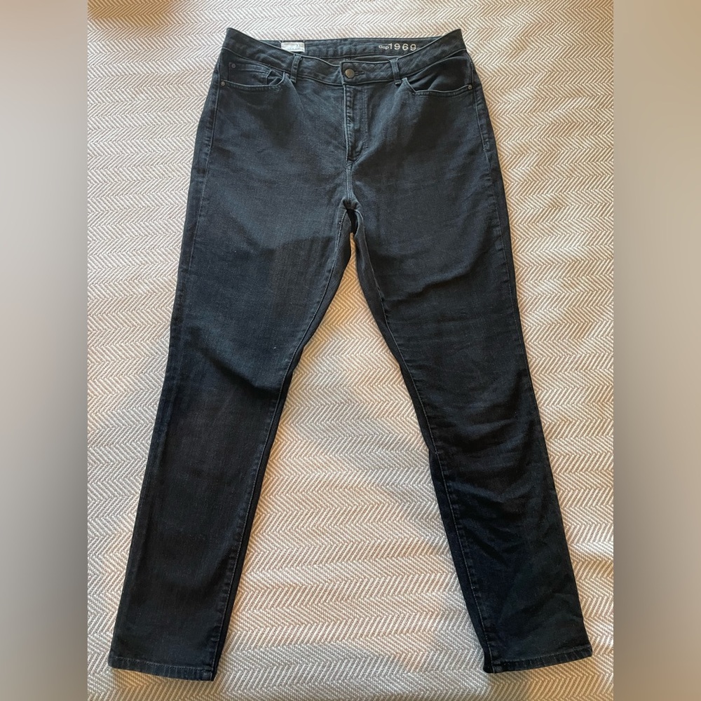 Gap High rise skinny jeans size 33r